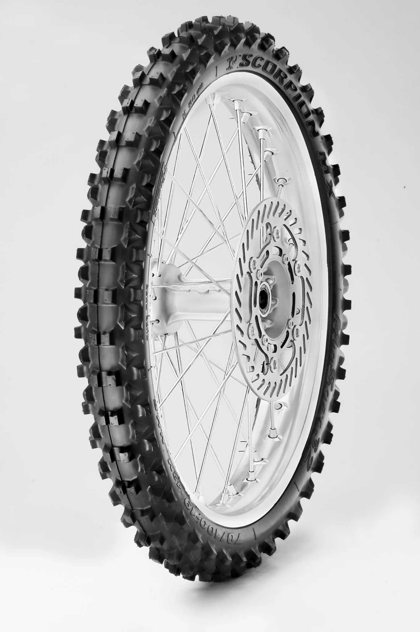 Гума Scorpion MX32 Mid Soft