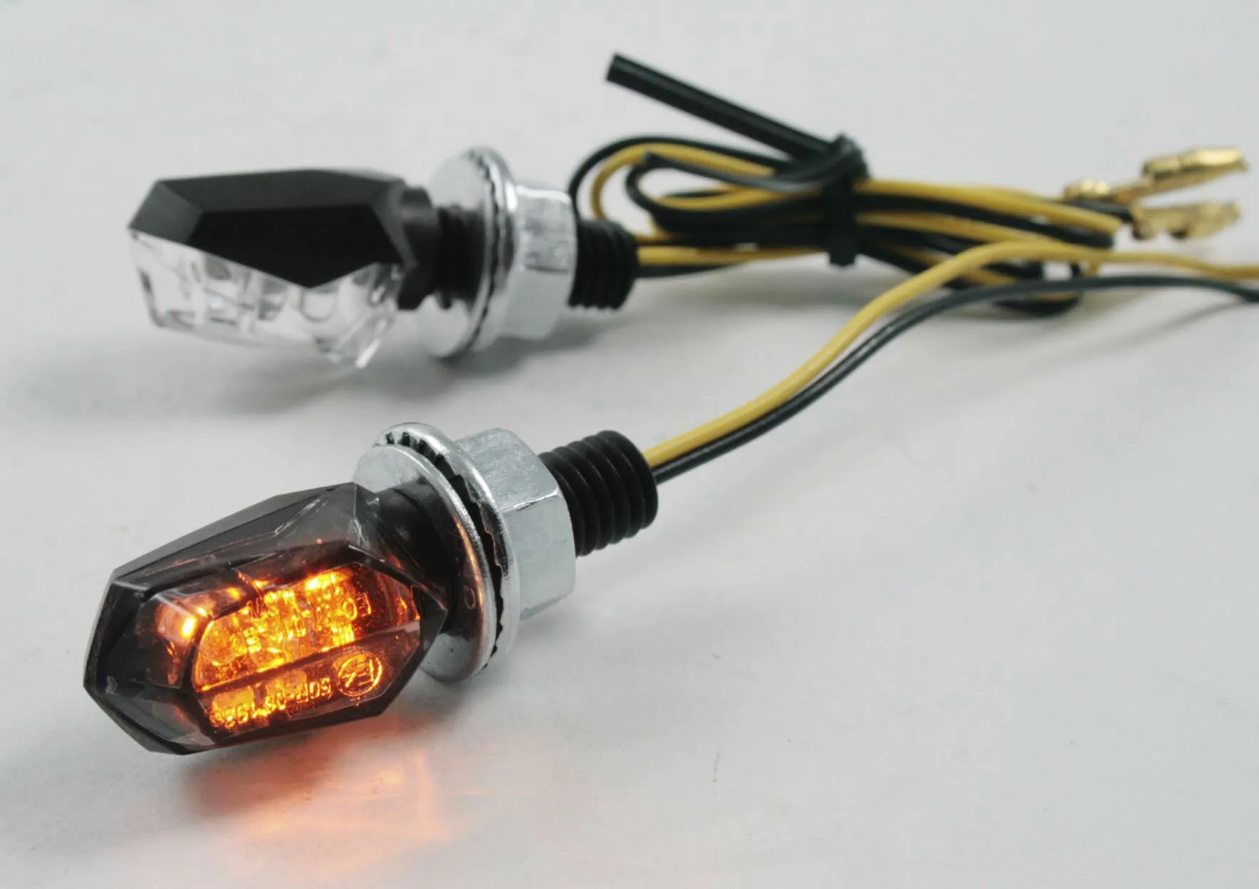 Универсални E-Marked задни LED индикаторни светлини