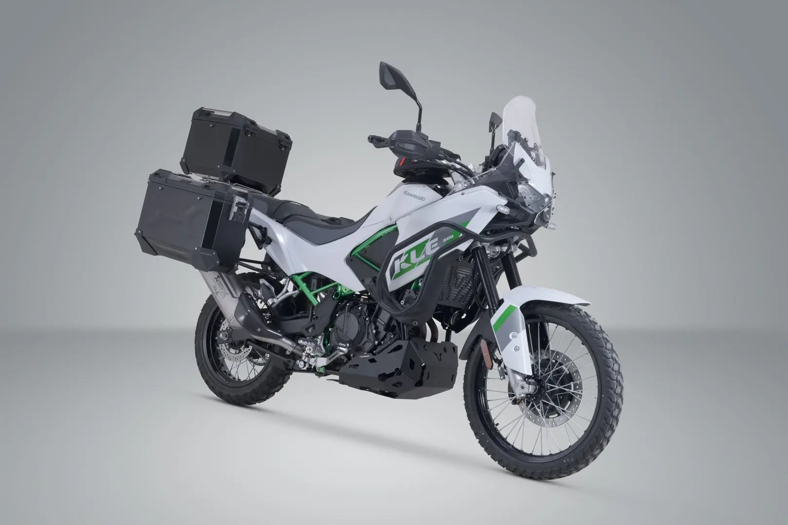 Adventure Set TRAX ADV (150 Liters) (Akrapovic Exhaust)